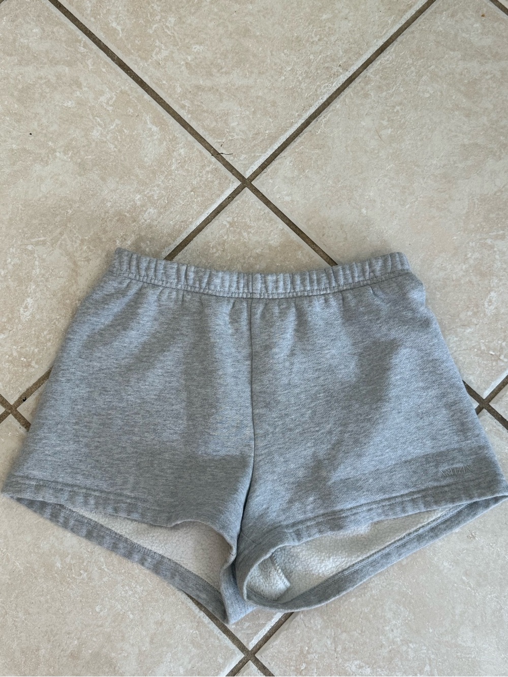 Aritiza Gray Fleece Lounge Shorts - Comfortable Everyday Style